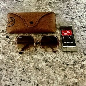 Ray-Ban Brown Gradient Square Sunglasses with Tan Case